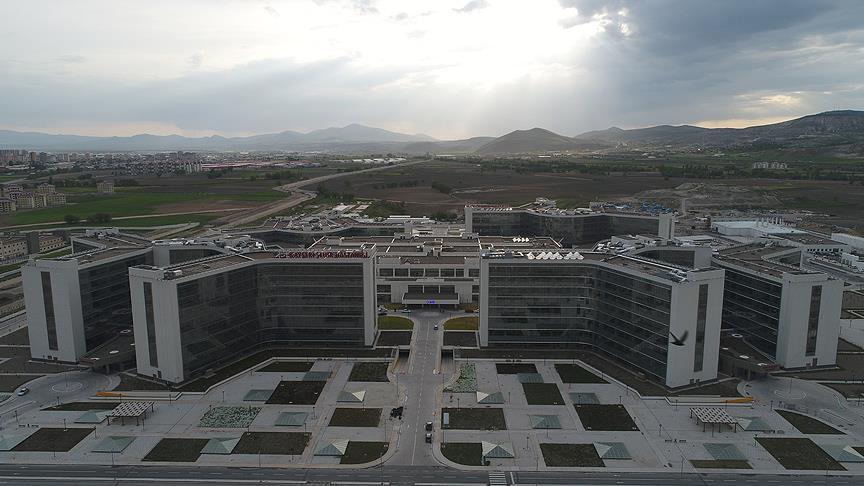 Türkiye'nin 5. şehir hastanesi açılış için gün sayıyor