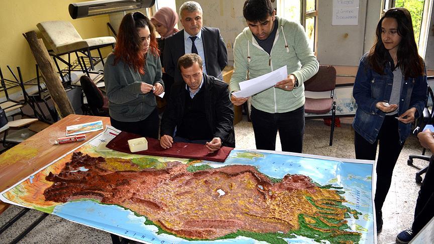 Öğrenciler görme engelliler için harita tasarladı