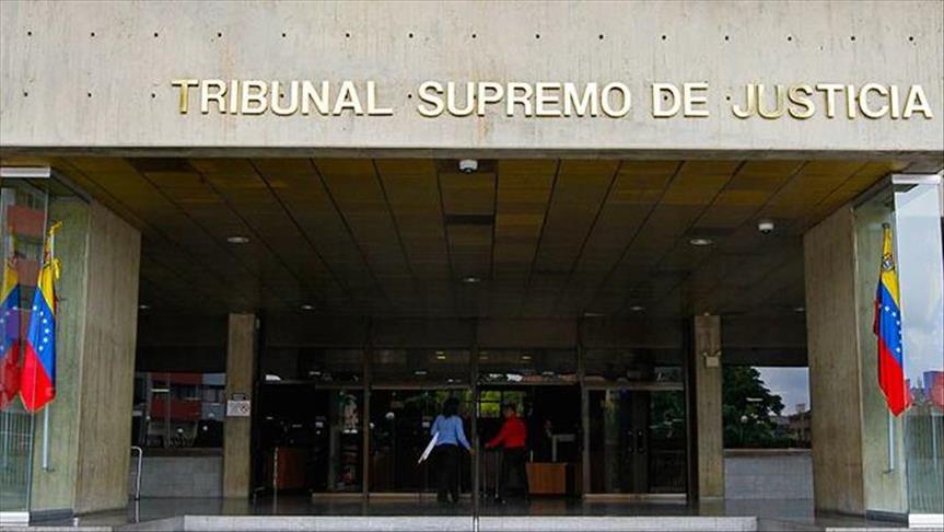 En Venezuela ordenan prisión contra 11 directivos del banco Banesco