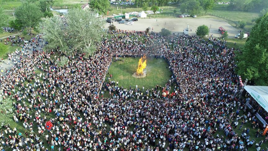 Edirne'de 'Kakava ateşi' yandı
