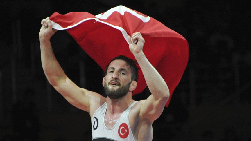 Recep Topal'dan bronz madalya