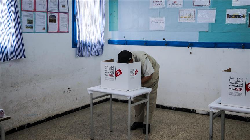 Tunisians vote in 1st municipal polls since uprising