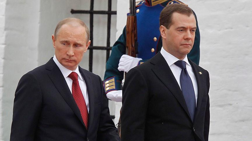 Medvedev, candidat à nouveau de Poutine à la présidence du gouvernement russe 