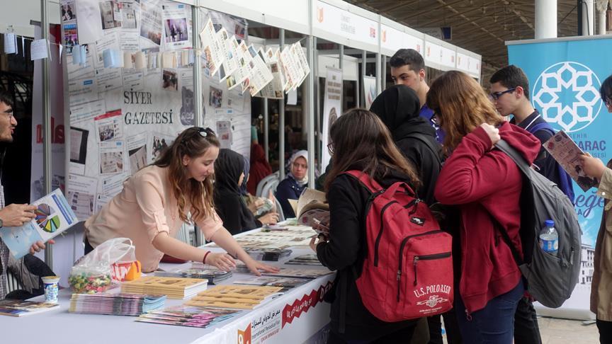 Sirkeci Garı'nda dergi fuarı