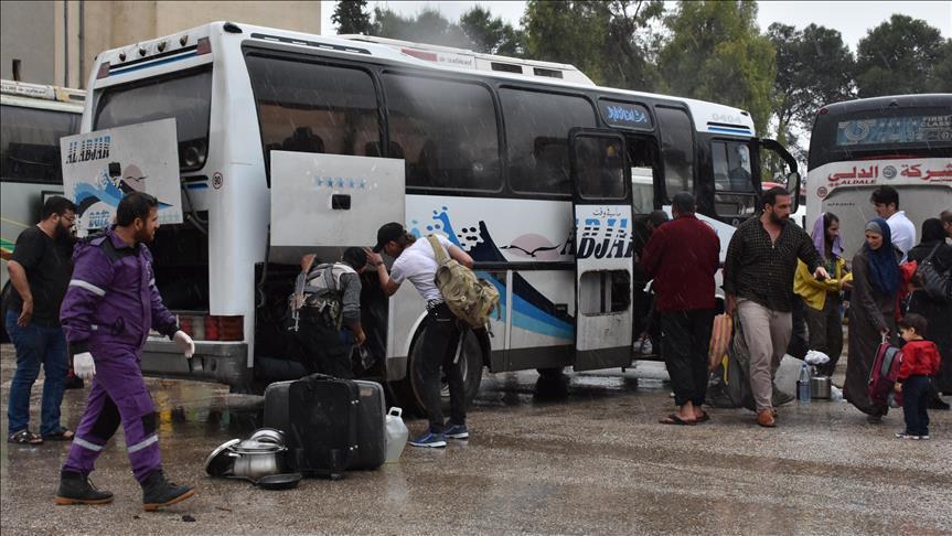 Miembros del Ejército Libre Sirio fueron evacuados hacia AlBab, Siria