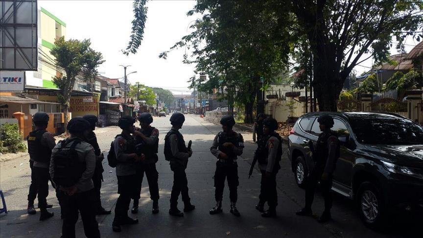 5 Policemen, Inmate Killed In Indonesia Prison Riot