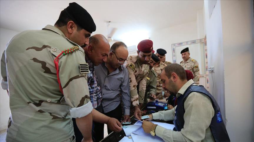 Irak: la Policía y el Ejército votaron en las elecciones parlamentarias