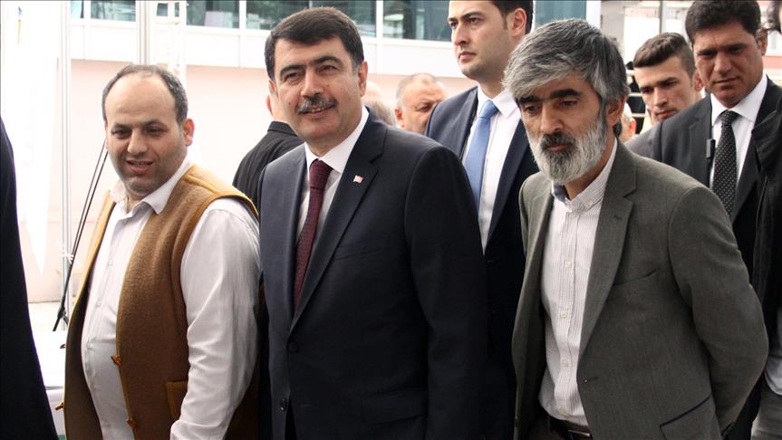 Vali Şahin Uluslararası Dergi Fuarı'nı ziyaret etti