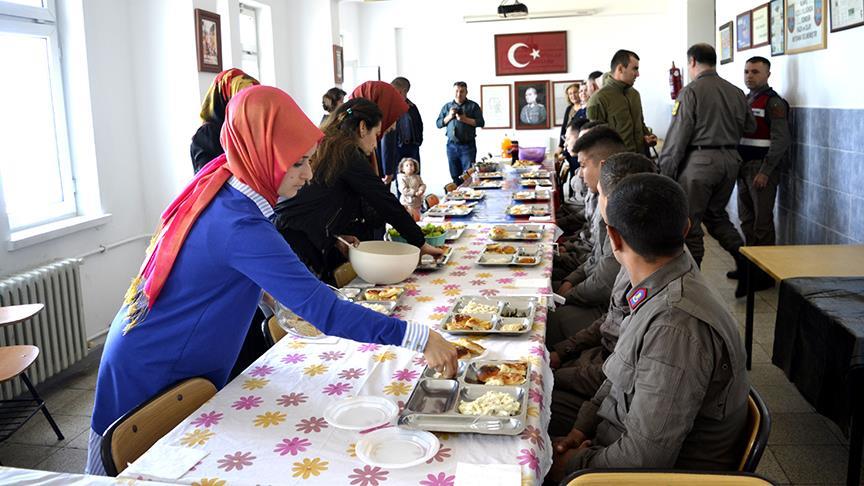 Zonguldak Ta Mehmetcige Anne Yemegi
