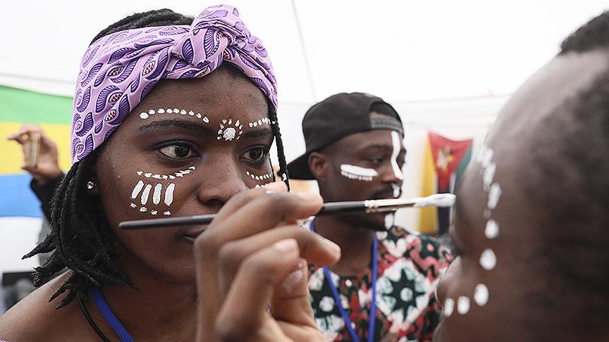 'YTB aracılığıyla binlerce Afrikalı öğrenciye burs sağlandı'