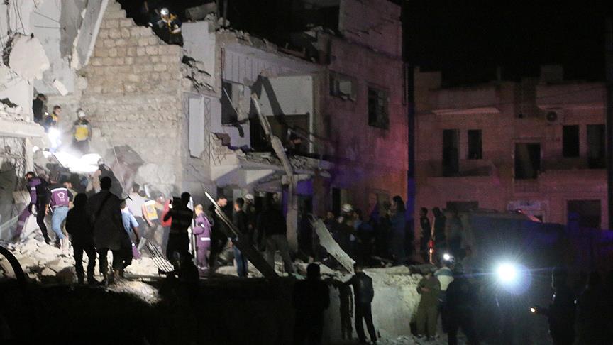 İdlib'de hastane önünde saldırı: 12 ölü