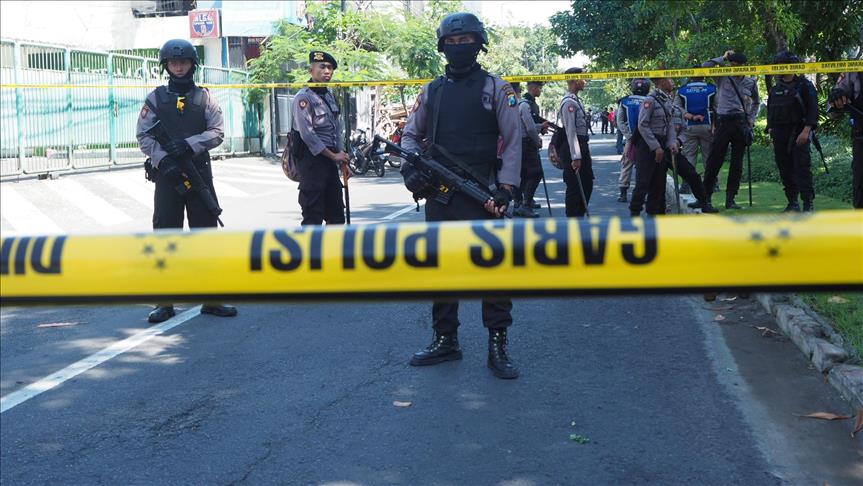 Indonesia church bombings leave 10 dead, dozens injured
