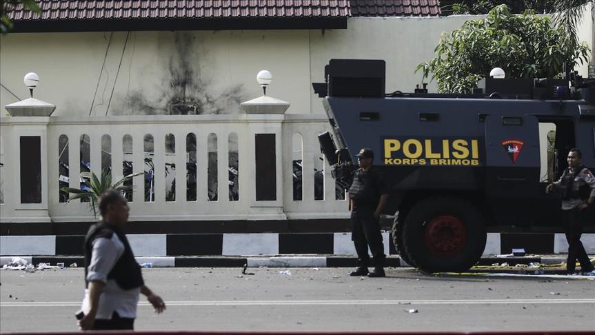 Semua kantor polisi di Indonesia siaga satu