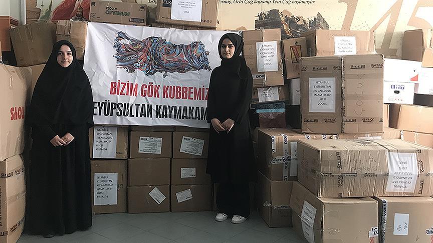Eyüpsultanlı öğrencilerden Suriyeli çocuklara yardım