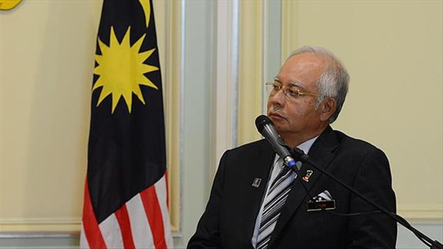 Malezya'da polis eski Başbakan Rezak'ın evini aradı