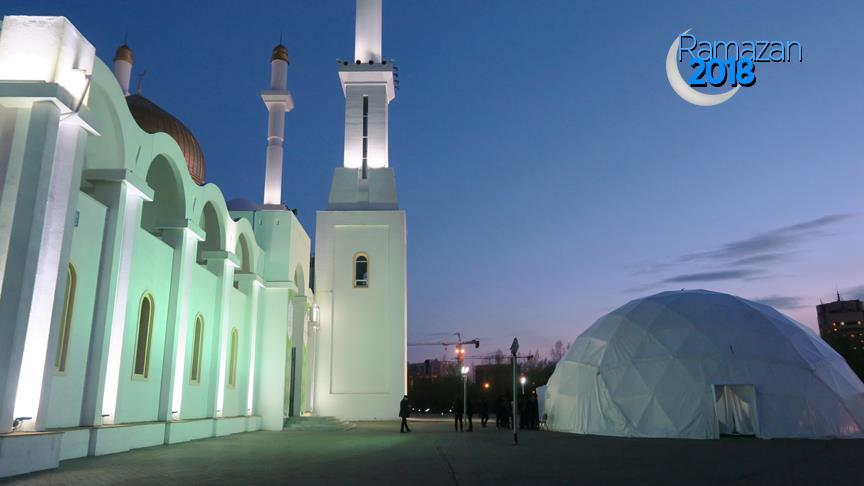 Kazakistan'da ilk iftar heyecanı