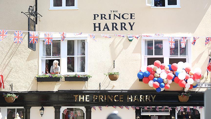İngiltere'de kraliyet düğünü: Harry ile Meghan evlendi
