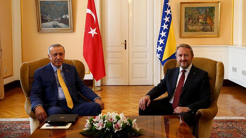 Erdoğan ile İzzetbegovic bir araya geldi