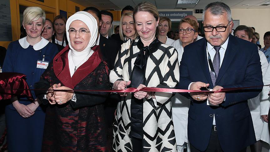 Bosna Hersek'te Emine Erdoğan TİKA'nın yaptırdığı Hematoloji Bölümü'nü açtı