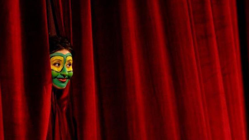 Nöbetçi tiyatro' perdelerini kapatmayacak