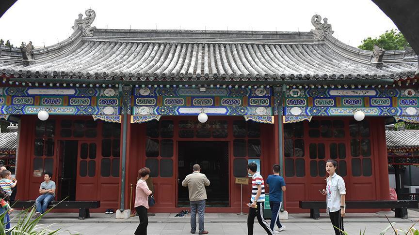 В Китае предложили вывешивать в мечетях госфлаги 