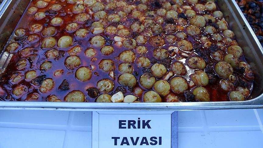 Sakin Sehrin Meyve Yemekleri Gorucuye Cikti