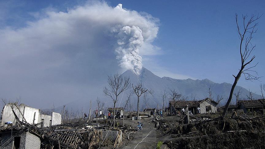 На Яве объявлена эвакуация из-за угрозы извержения вулкана  