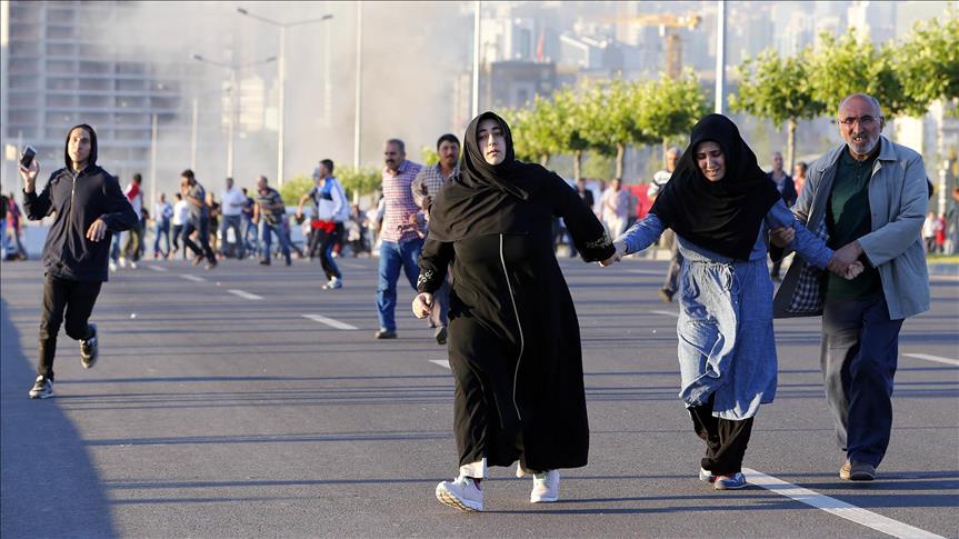 'Helikopterler Cumhurbaşkanlığı Külliyesi'ne doğru ateş ediyordu'