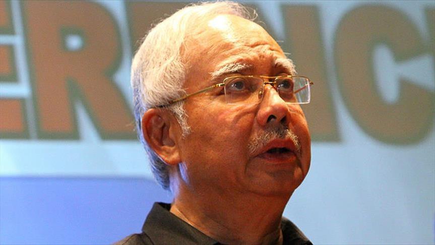 Экс-премьера Малайзии допросили по делу о коррупции 