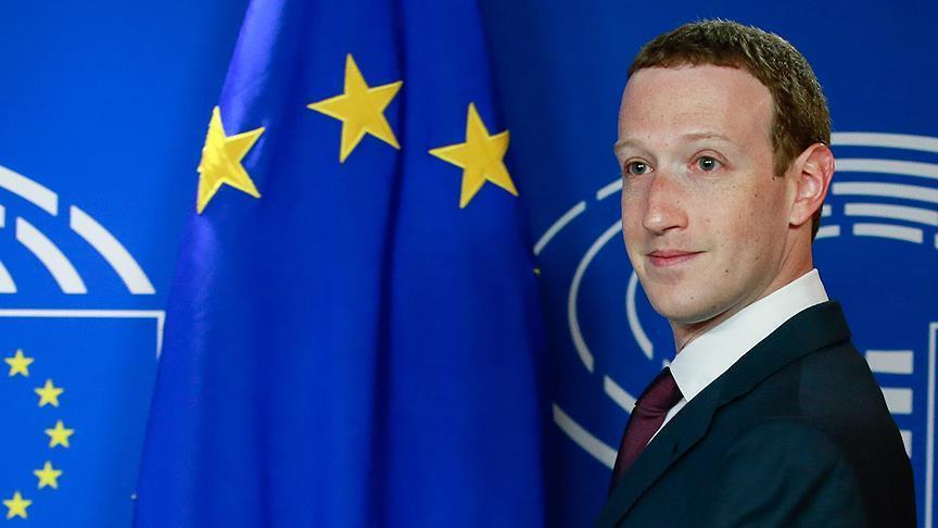 زوكربيرغ يعتذر عن التقصير في منع إلحاق الأذى بمستخدمي "فيسبوك"