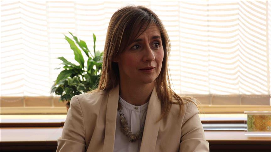 Maqedonia me guvernatoren e parë femër, Bezhoska merr detyrën