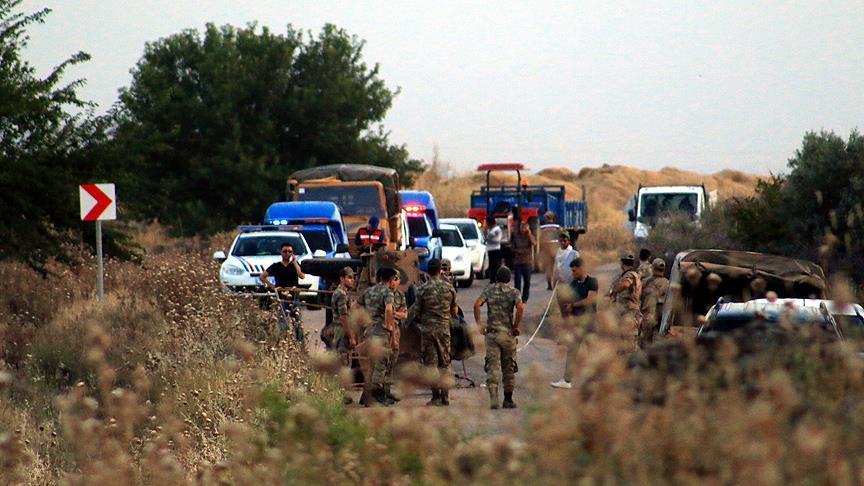 Truck carrying migrants overturns in Turkey, 1 dead