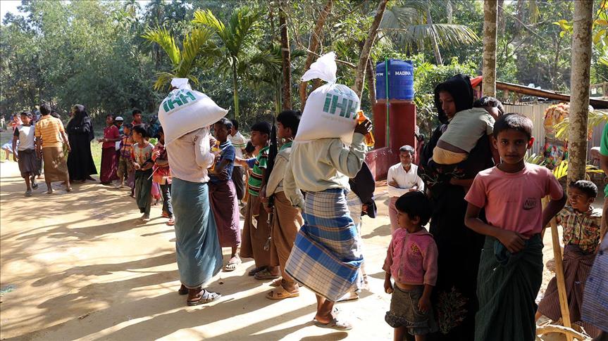Turkish agency distributes aid to Muslims in Myanmar