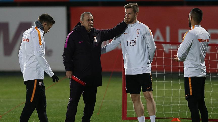 Serdar Aziz burun operasyonu geçirdi