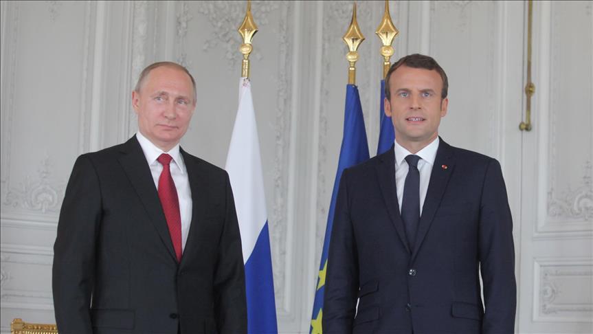 France-Russie: Macron et Poutine se réunissent à Saint-Petersbourg