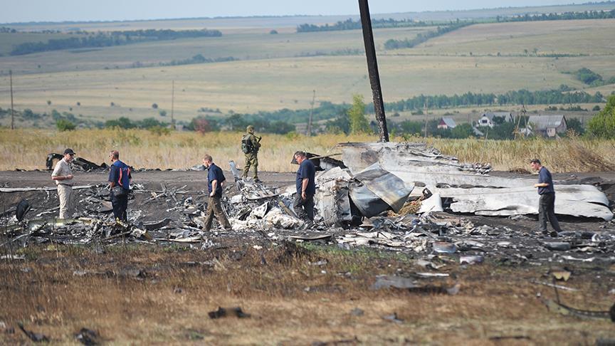 Авионот на „Malaysia Airlines“, MH17, соборен со руски проектил над Украина