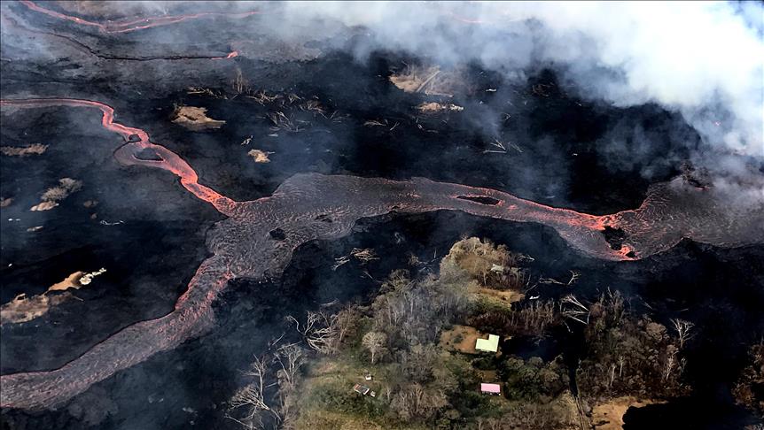Volcán Kilauea de Hawái provoca escape de gas metano