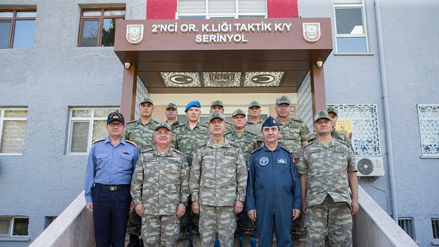 Turkish army chief inspects troops in border province