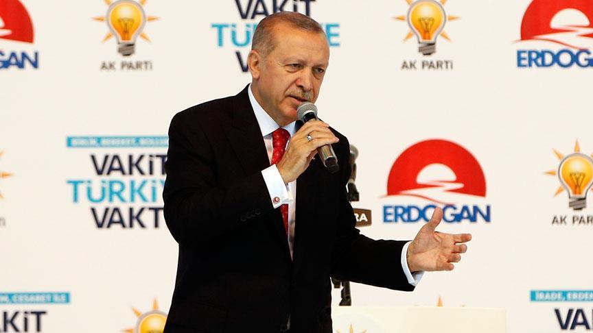 Erdogan: Europa brani okupljanja AK Partiji, a dozvoljava terorističke mitinge