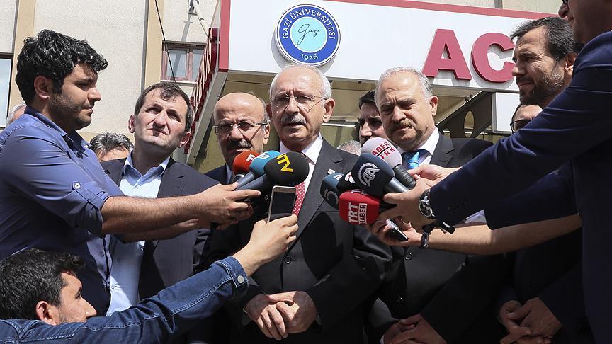 CHP Genel Başkanı Kılıçdaroğlu, Öztürk'ü hastanede ziyaret etti