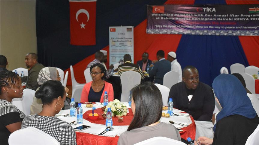 Kenyan Muslims, Christians unite at iftar dinner 