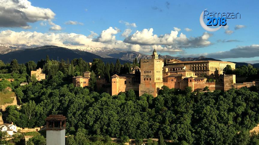 Spain: Granada mosque attracting Muslims in Ramadan 