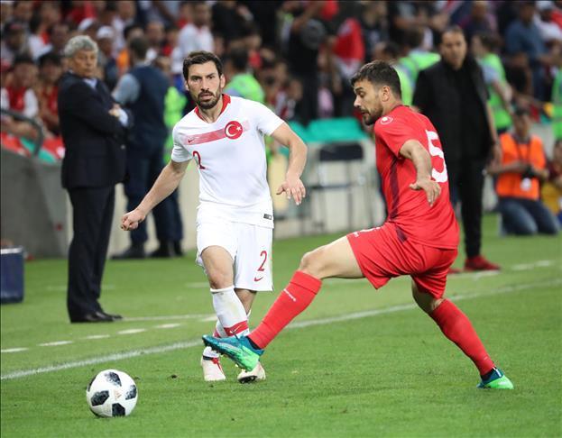 Sepak bola: Turki, Tunisia bermain imbang 2-2