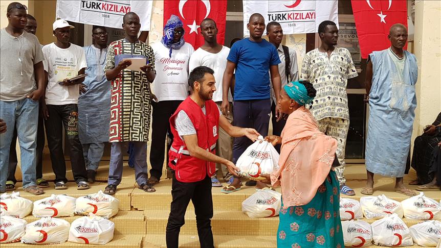 Turkish Red Crescent distributes food aid in Senegal