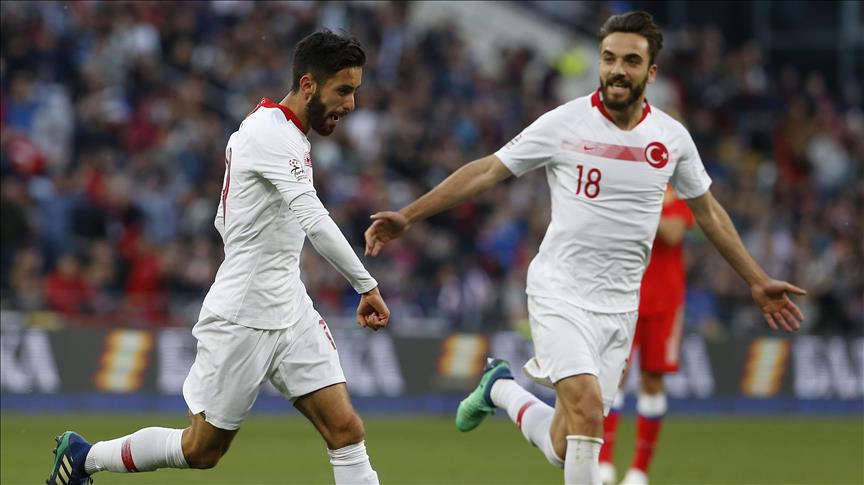 Turquía empata con Rusia en partido amistoso