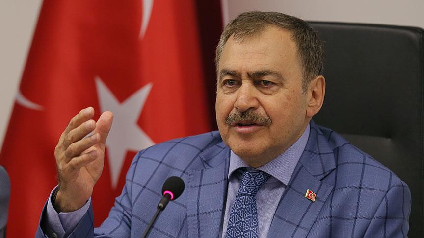'Meydana çıkıyor, gaf üstüne gaf yapıyor'