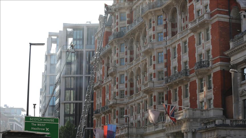 Gran incendio en hotel de Londres