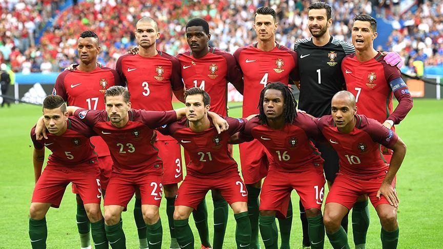 Portugal Football Team : Portugal Football Team Donate Half Of Euro ...