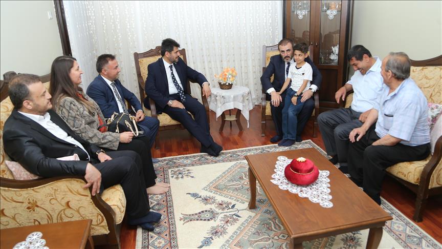 AK Parti Genel Başkan Yardımcısı Mahir Ünal: Milletin yüzü gülünce bunların suratı asıldı