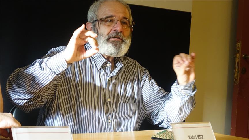 Yazar Koz: Türkiye hala bir yazma kitap cennetidir